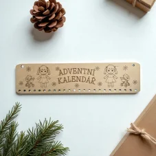 Dřevěný adventní kalendář pro holčičky – zimní motiv