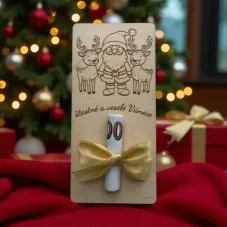 Dřevěná vánoční obálka na peníze – Santa se soby