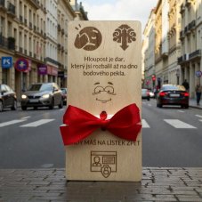 Dřevěná obálka na peníze „Tady máš na lístek zpět“ – návrat řidičáku